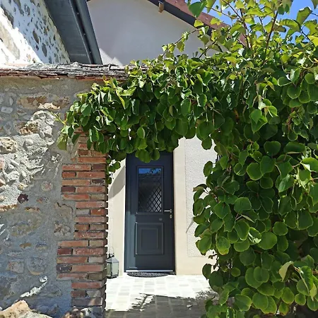 Maison Au Calme A La Campagne House Semesterbostad Perigny-la-Rose